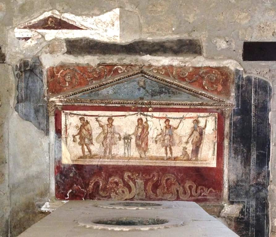 Painting on walls in Pompeii & Herculaneum