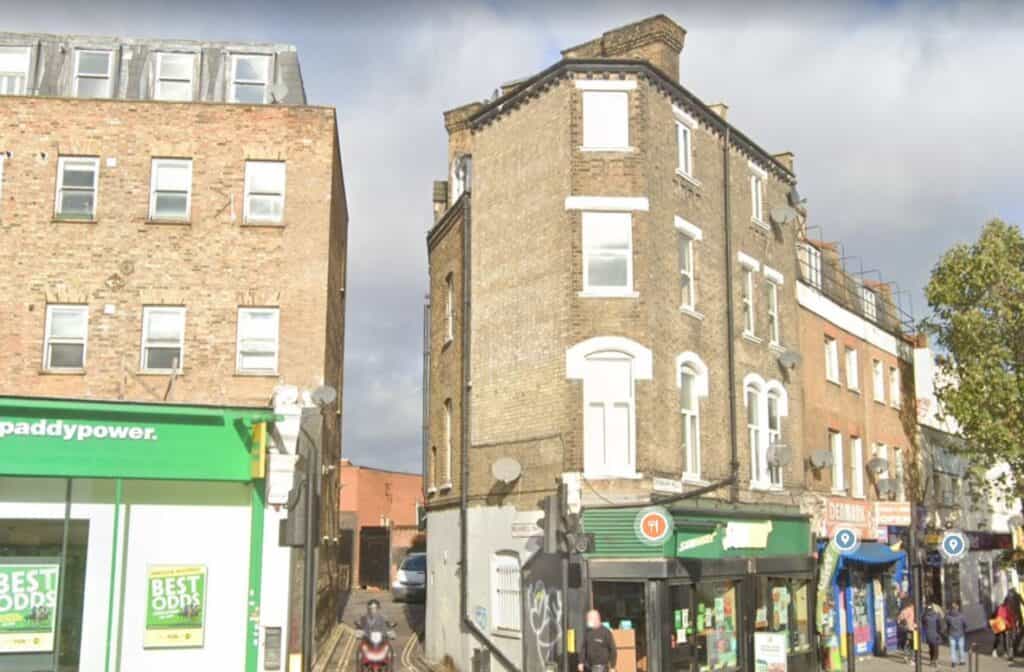 Google streetview showing cleaned wall at Milkwell Yard, Camberwell